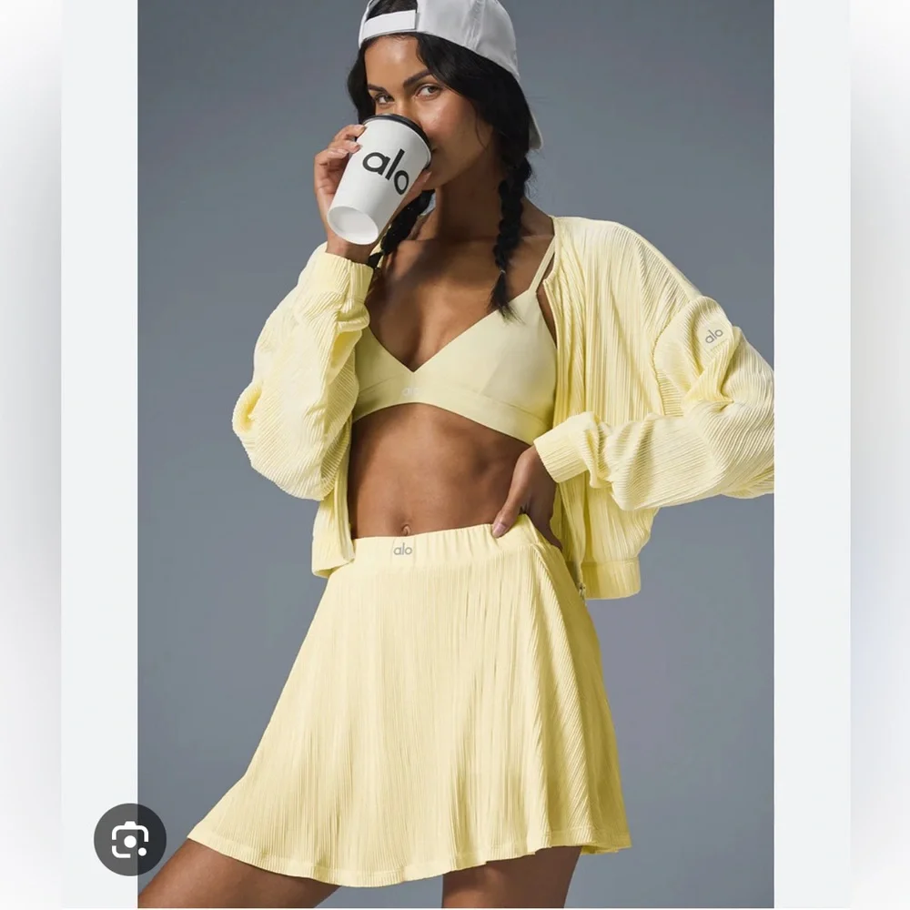 ALO Yoga Micro Plisse Skirt Lemon Ice aka Candlelight XXS Built-In Shorts Rare - Picture 4 of 11